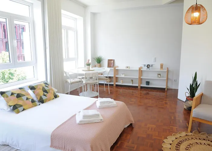 Center Mercado Do Bolhao Prime Location Jesuina E As 3 Janelas * Πόρτο