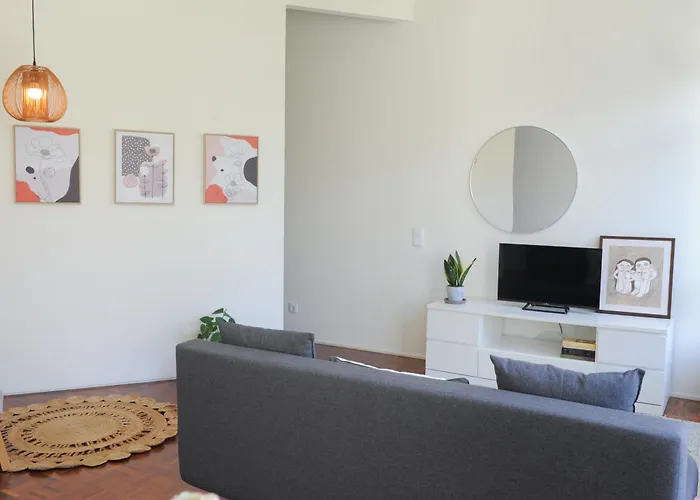 Center Mercado Do Bolhao Prime Location Jesuina E As 3 Janelas